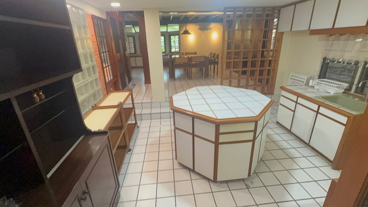 For RentHousePattanakan, Srinakarin : Large detached house, lots of space, quiet, private, next to the expressway, near Thonglor.