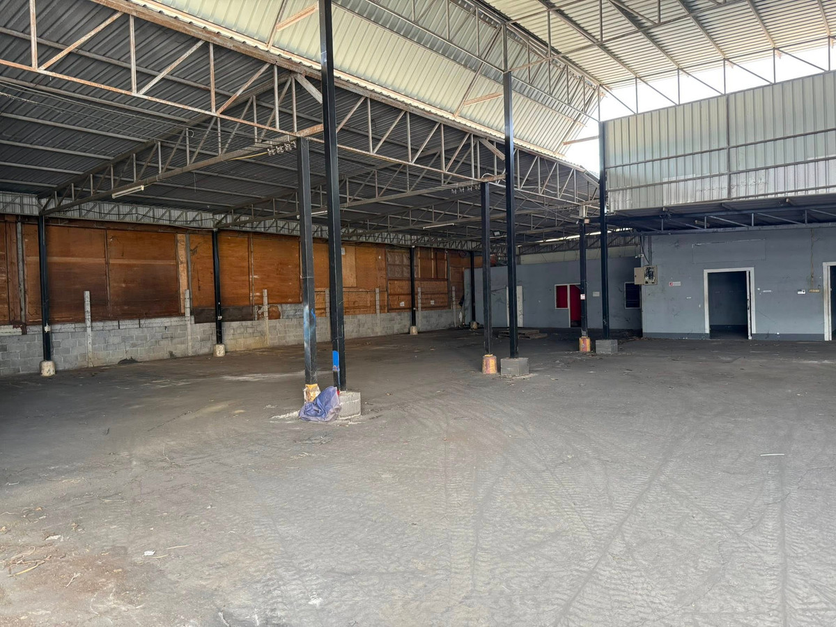 ให้เช่าโกดังปทุมธานี รังสิต ธรรมศาสตร์ : HR3104ทำเลทอง SME! โกดังพร้อมออฟฟิศ & สต็อกสินค้า ตลาดไท พื้นที่ 275 ตร.ว. มีห้องประชุมและโซนพักอาศัย รองรับรถขนส่ง สภาพดีพร้อมเริ่มงาน