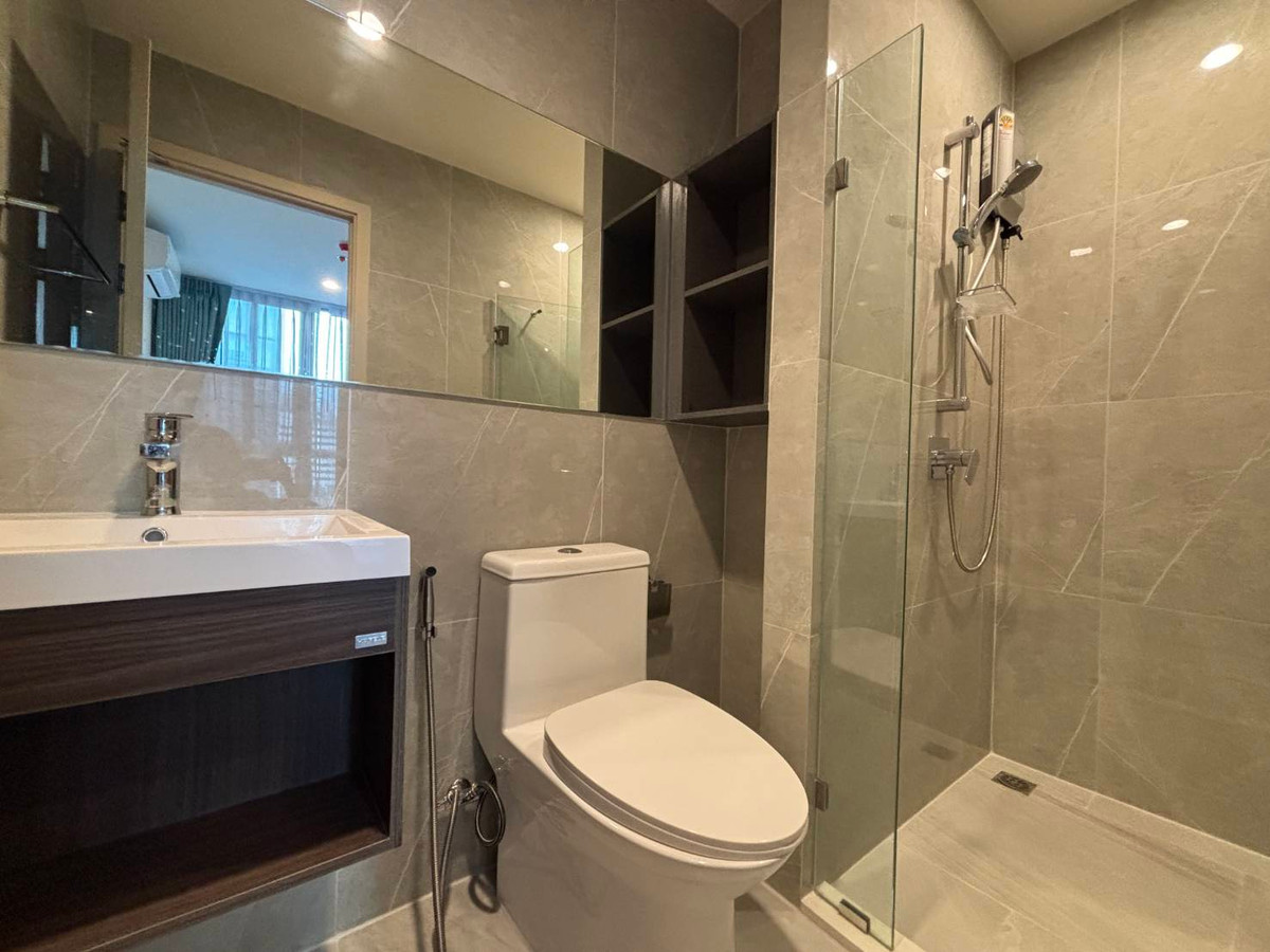 For RentCondoRama9, Petchburi, RCA : For Rent ✨ Nue District R9 Rama 9 ✨ Fully furnished with appliances, near MRT Rama 9.