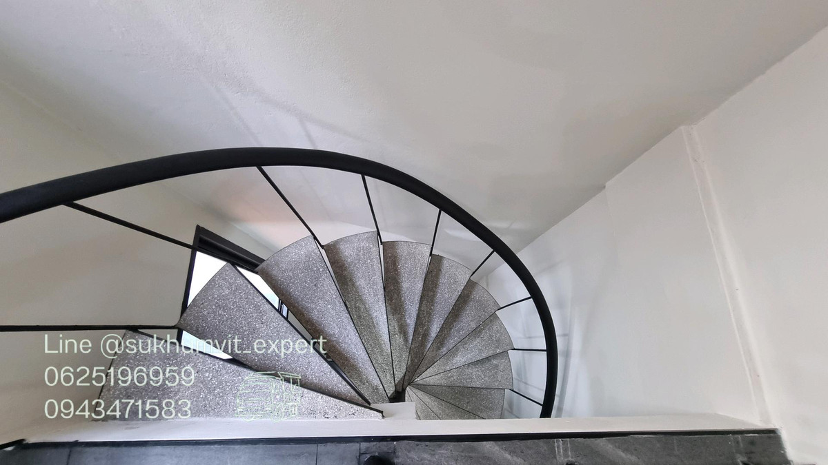 For RentHome OfficeSukhumvit, Asoke, Thonglor : For Rent: Large Building, Total Area 300 sq.m., 2 BuildingsSuitable for showroom, studio, restaurant, office, and various types of businesses