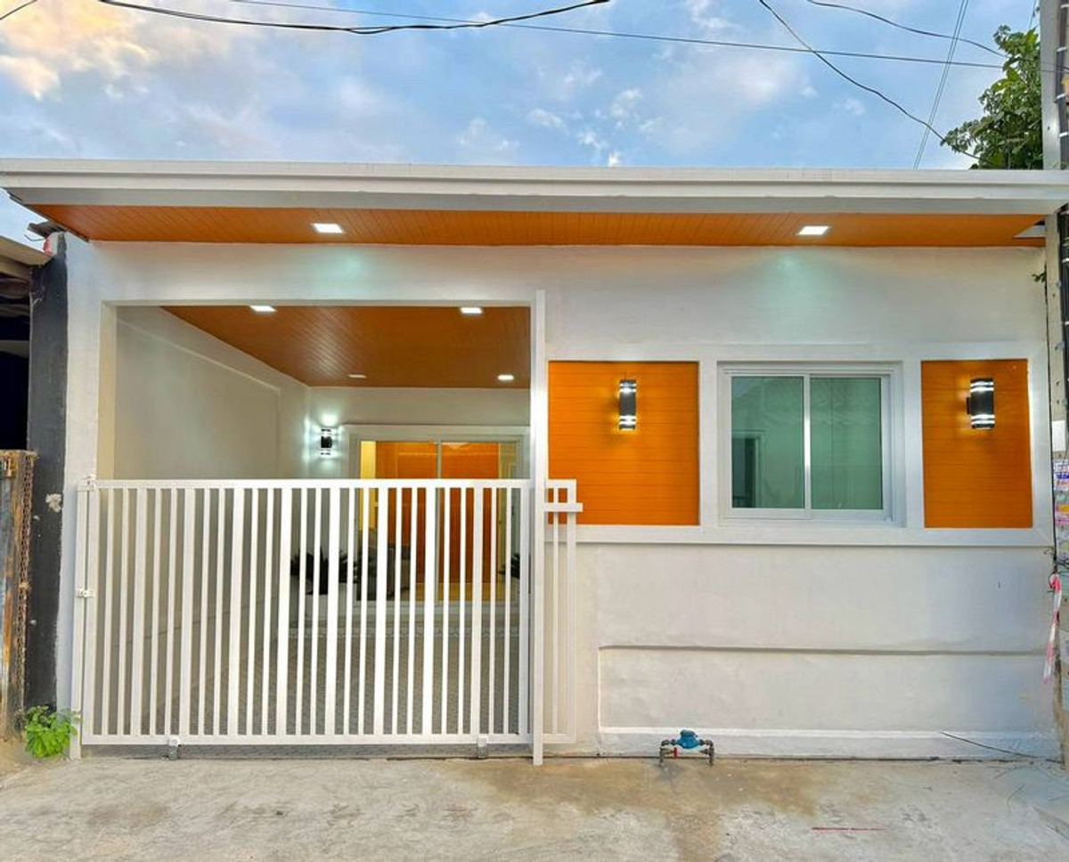 For SaleTownhomeNonthaburi, Bang Yai, Bangbuathong : One-story townhouse for sale, Pruksa Village 3, Soi 173, area 18 square meters, 3 bedrooms, Wat Lat Pla Duk Road, Bang Khu Rat Subdistrict, Bang Bua Thong District. Nonthaburi Province