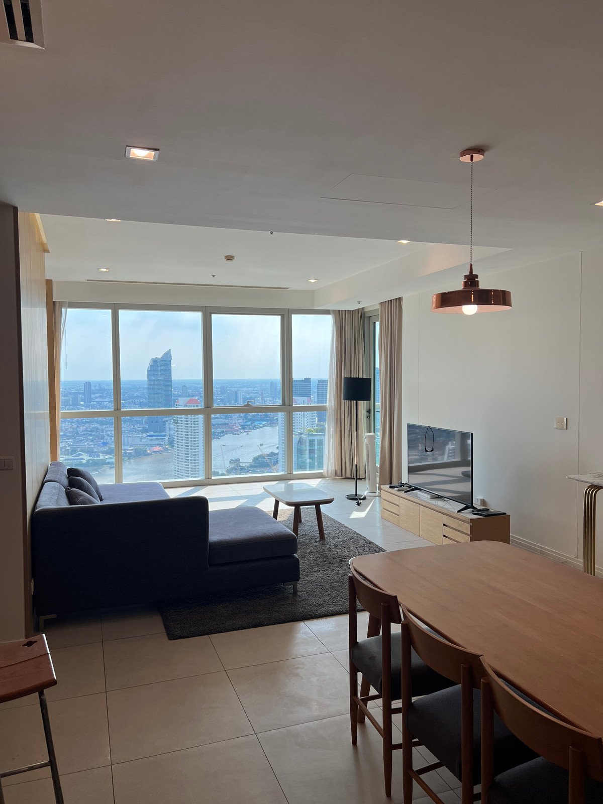 For RentCondoWongwianyai, Charoennakor : 🌟✨ Stunning 132 sqm Riverfront Unit 🏙️ | 53rd Floor Panoramic Views 🌅 | The River Condominium 🏢💎🔥