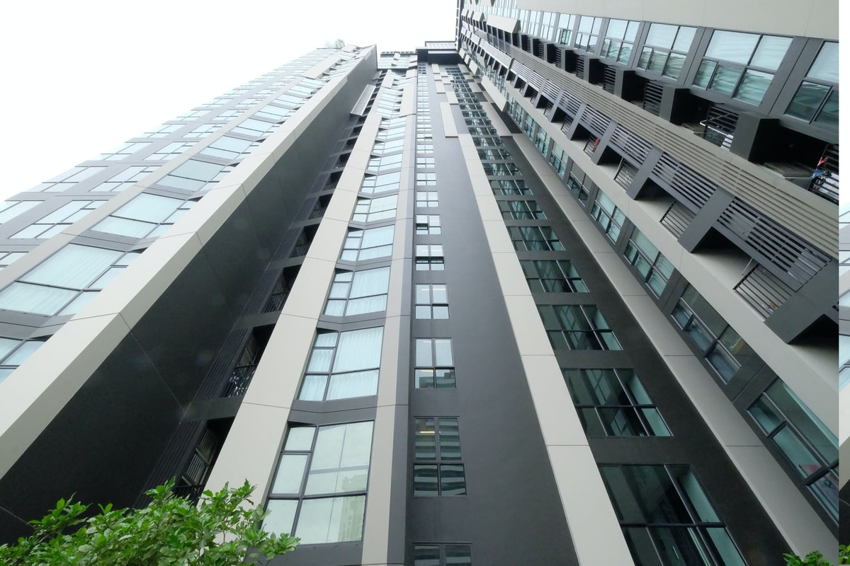 ขายคอนโดสุขุมวิท อโศก ทองหล่อ : [Under Market 20++%] Rhythm Ekkamai แบบ 2 นอน  ห้องใหญ่ วิวสีเขียว ราคานี้ไม่มีอีกแล้ว