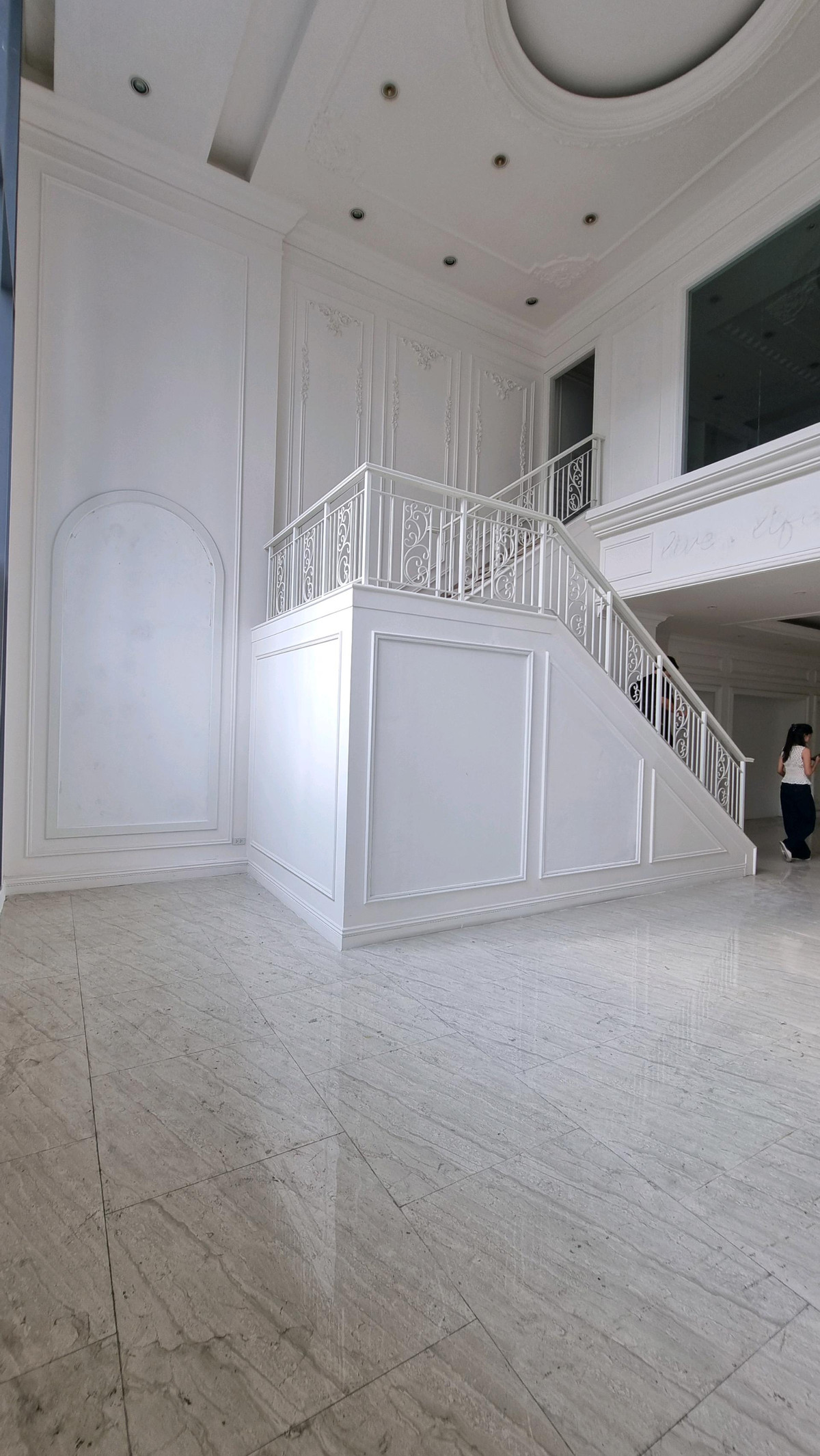 For RentRetail SpaceSukhumvit, Asoke, Thonglor : Space for rent, Thonglor 2 stories  size 182.7 square meters  1,500 baht / square