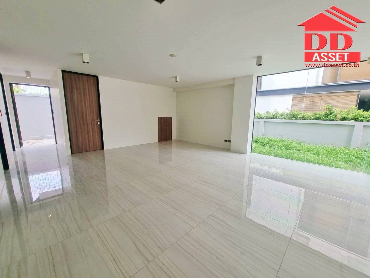 ขายโฮมออฟฟิศพระราม 9 เพชรบุรีตัดใหม่ RCA : For Sale The​ Element พระราม9​ โฮมออฟฟิศ 5 ชั้น มีลิฟต์​ ใกล้ The Nine พระราม 9 ใกล้แอร์พอร์ตลิ้ง​ สถานีหัวหมาก รหัส : H8153