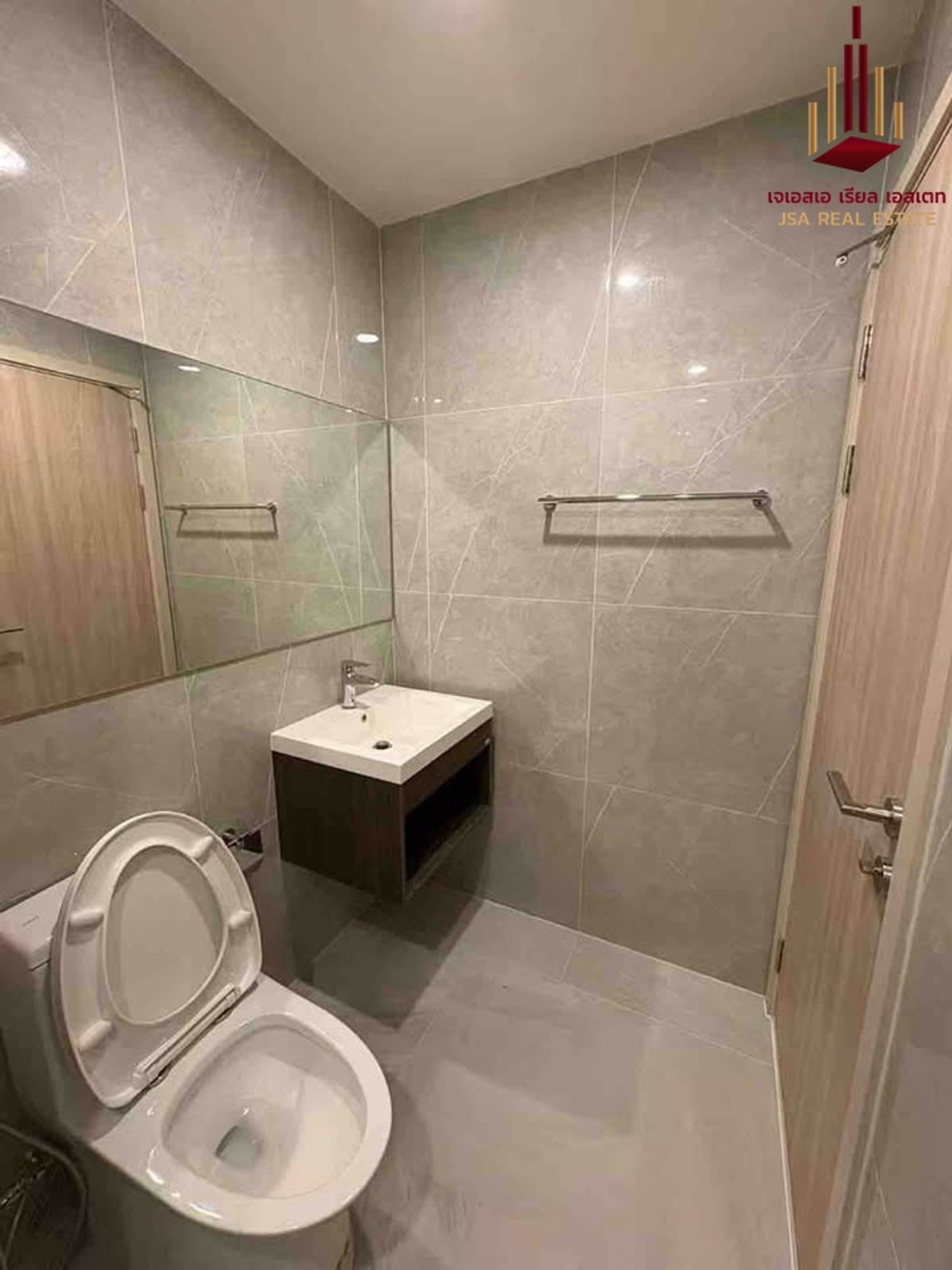 For RentCondoRama9, Petchburi, RCA : ✨ For Rent: Noble Nue District R9 Condo ✨ 💰 Only 33,000THB/month