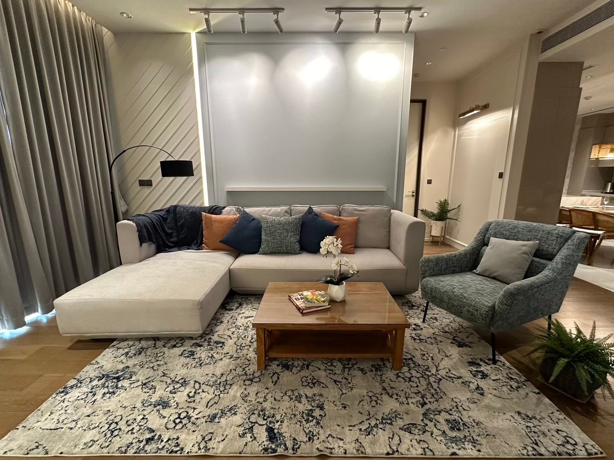 For RentCondoSukhumvit, Asoke, Thonglor : ✨ Condo for Rent at Kraam Sukhumvit 26 | Luxury 2-Bedroom Condo near BTS Phrom Phong (111 sqm) ✨