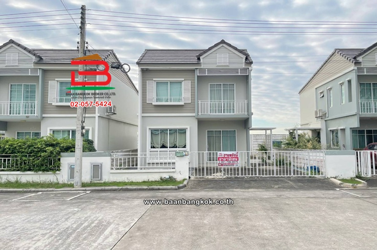 For SaleHousePathum Thani,Rangsit, Thammasat : Twin house, area 35.8 sq m., The Village Rangsit-Wongwaen. Rangsit-Nakhon Nayok Road, Lat Sawai Subdistrict, Lam Luk Ka District, Pathum Thani