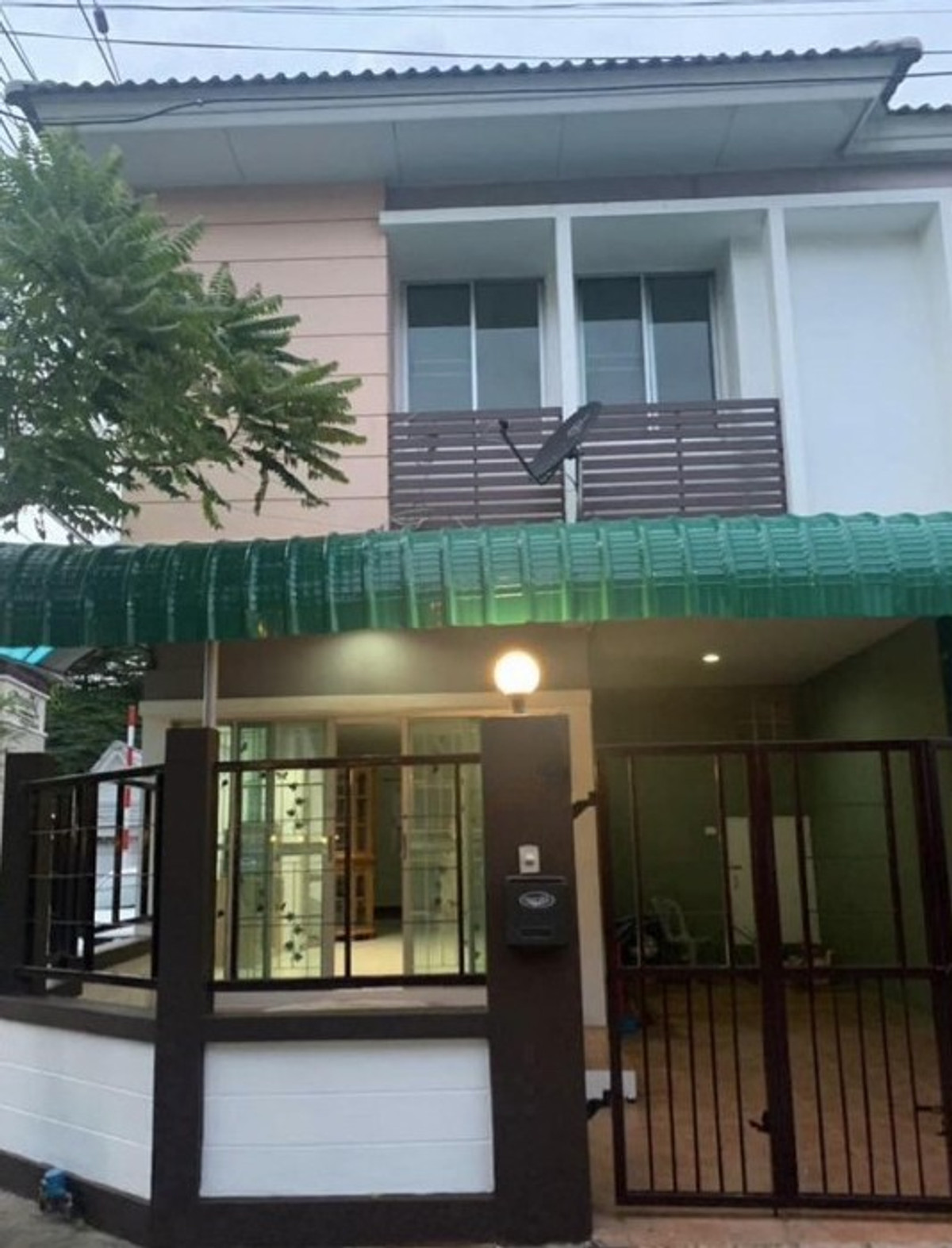 ให้เช่าทาวน์โฮมมีนบุรี-ร่มเกล้า : ให้เช่าทาวน์เฮ้าส์ โซน เคหะร่มเกล้า ใกล้บิ๊กซี ฟู้ดเพลส เคหะร่มเกล้า เพียง 5 นาที