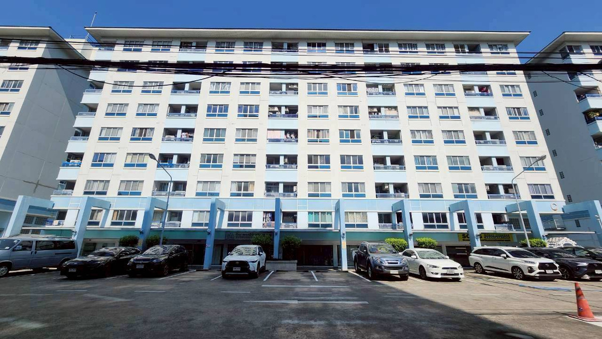 ขายคอนโดสาทร นราธิวาส : ขายคอนโดลุมพินีสาทร ชั้น 1 ทำออฟฟิศ/ค้าขายได้ 61 ตรม. ใกล้ BTS สาทร  Rare Unit! Ground Floor Condo for Office/Shop @Sathon, 61sqm near BTS