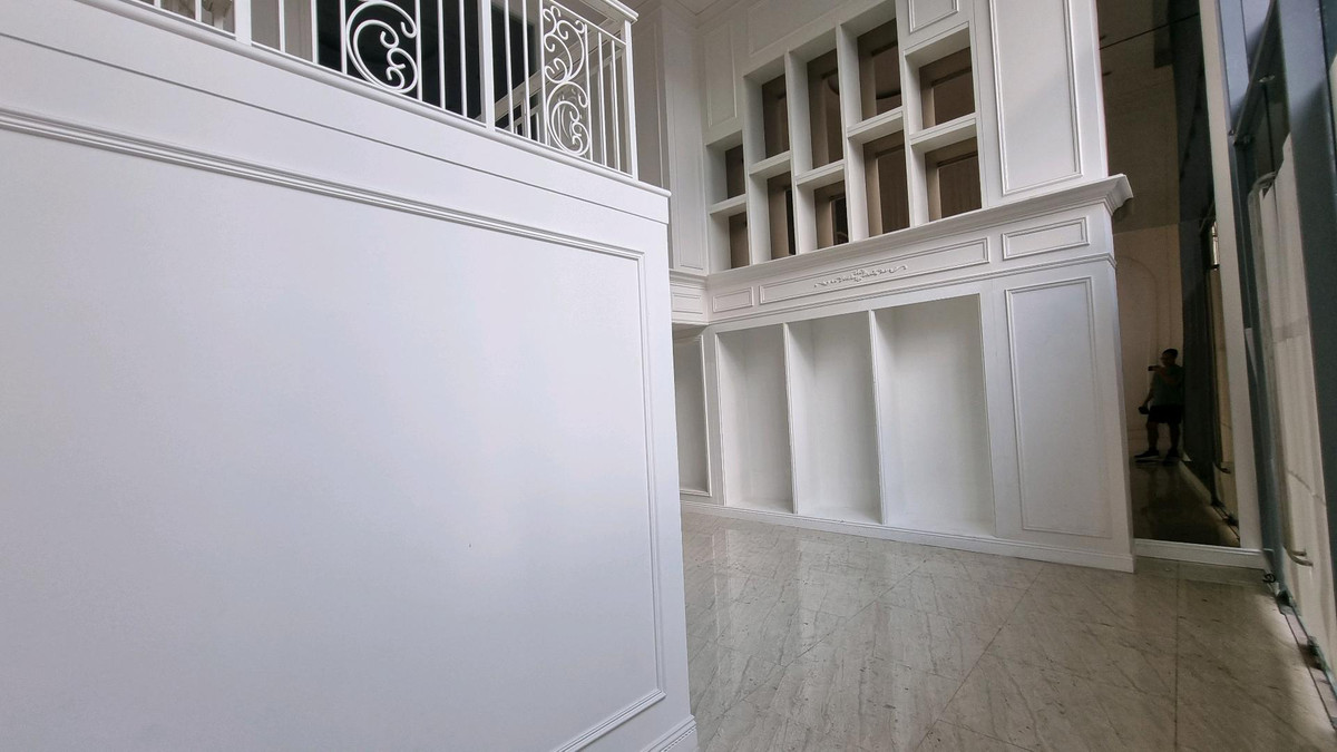 For RentRetail SpaceSukhumvit, Asoke, Thonglor : Space for rent, Thonglor 2 stories  size 182.7 square meters  1,500 baht / square