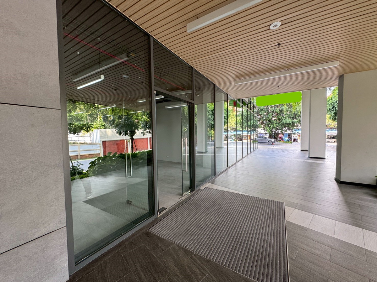 ให้เช่าร้านค้า/ตลาดนัดสุขุมวิท อโศก ทองหล่อ : พื้นที่ให้เช่า สภาพ 100%  เหมาะทำธุรกิจทุกประเภท พระราม 9 ** NO CO-AGENT ** 