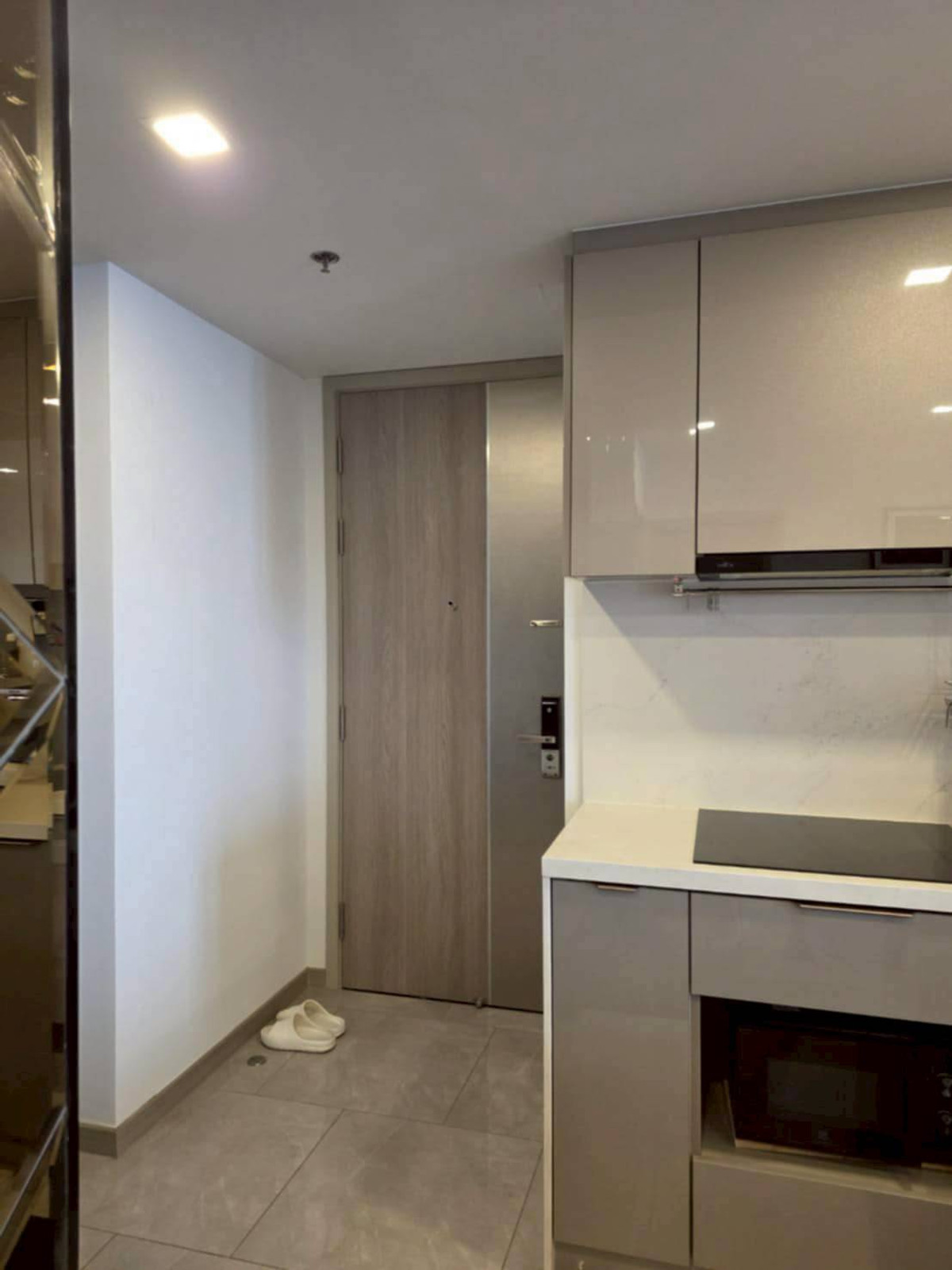 ให้เช่าคอนโดพระราม 9 เพชรบุรีตัดใหม่ RCA : For Rent Condo One 9 Five Asoke - Rama 9 Fully Furnished(S03-2204)