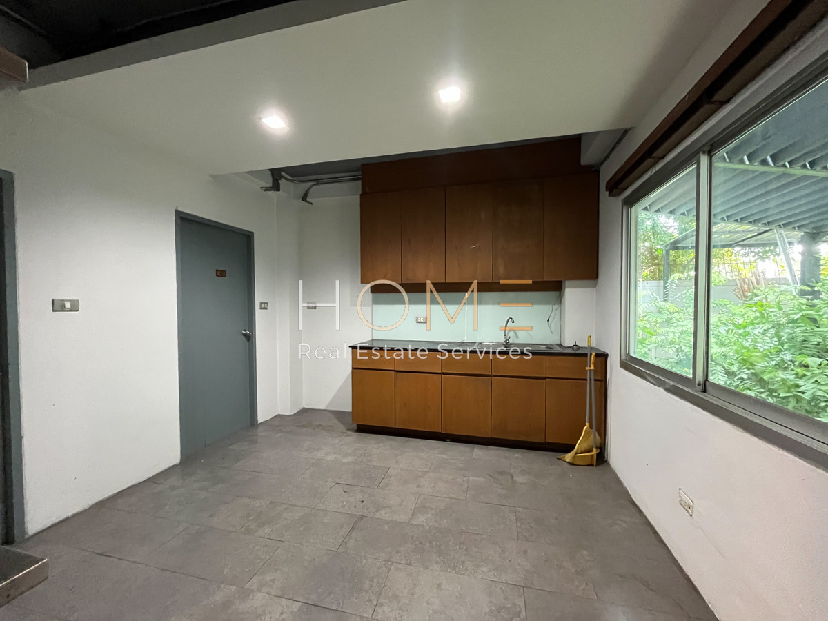 For RentTownhomeRatchadapisek, Huaikwang, Suttisan : Home office, B-Square Rama 9 - Mengjai / 4 Storey (FOR RENT) TPM138