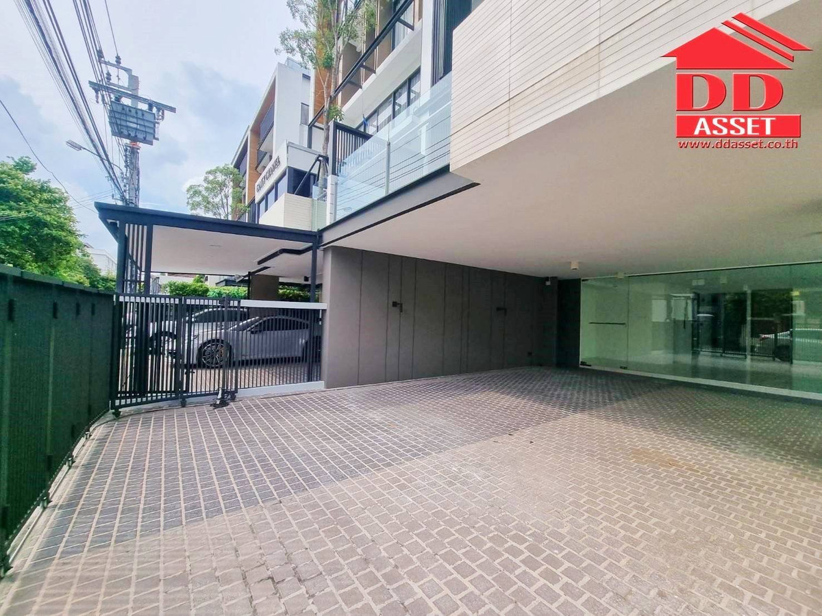 ขายโฮมออฟฟิศพระราม 9 เพชรบุรีตัดใหม่ RCA : For Sale The​ Element พระราม9​ โฮมออฟฟิศ 5 ชั้น มีลิฟต์​ ใกล้ The Nine พระราม 9 ใกล้แอร์พอร์ตลิ้ง​ สถานีหัวหมาก รหัส : H8153