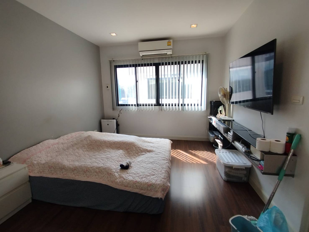 ขายทาวน์โฮมบางซื่อ วงศ์สว่าง เตาปูน : ขายทาวน์เฮ้าส์ 3 ชั้น หมู่บ้านทาวน์พลัสเอ็กซ์ ประชาชื่น 24 ตรว.