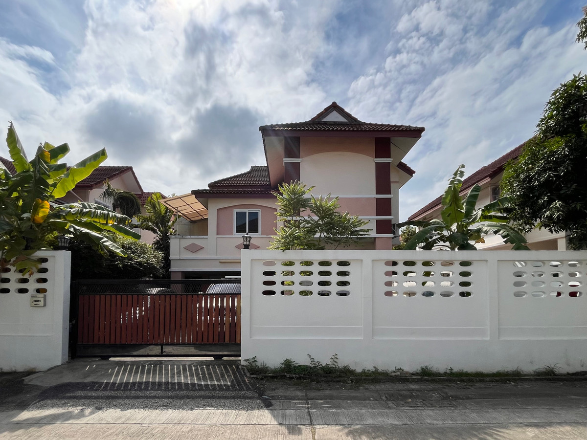 ขายบ้านลาดกระบัง สุวรรณภูมิ : บ้านเดี่ยว ลลิล กรีนวิลล์ ลาดกระบัง 14/1 / 4 ห้องนอน (ขาย), Lalin Greenville Ladkrabang 14/1 / Detached House 4 Bedrooms (FOR SALE) POON073