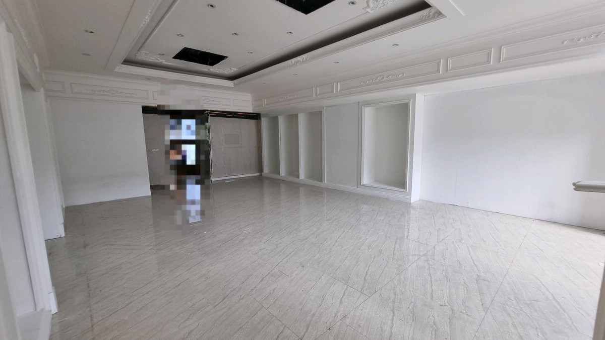 For RentRetail SpaceSukhumvit, Asoke, Thonglor : Space for rent, Thonglor 2 stories  size 182.7 square meters  1,500 baht / square