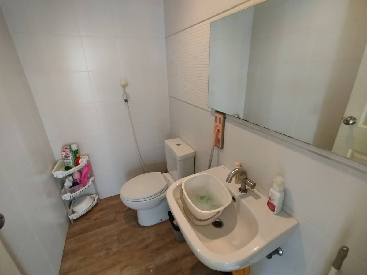 ขายทาวน์โฮมบางซื่อ วงศ์สว่าง เตาปูน : ขายทาวน์เฮ้าส์ 3 ชั้น หมู่บ้านทาวน์พลัสเอ็กซ์ ประชาชื่น 24 ตรว.