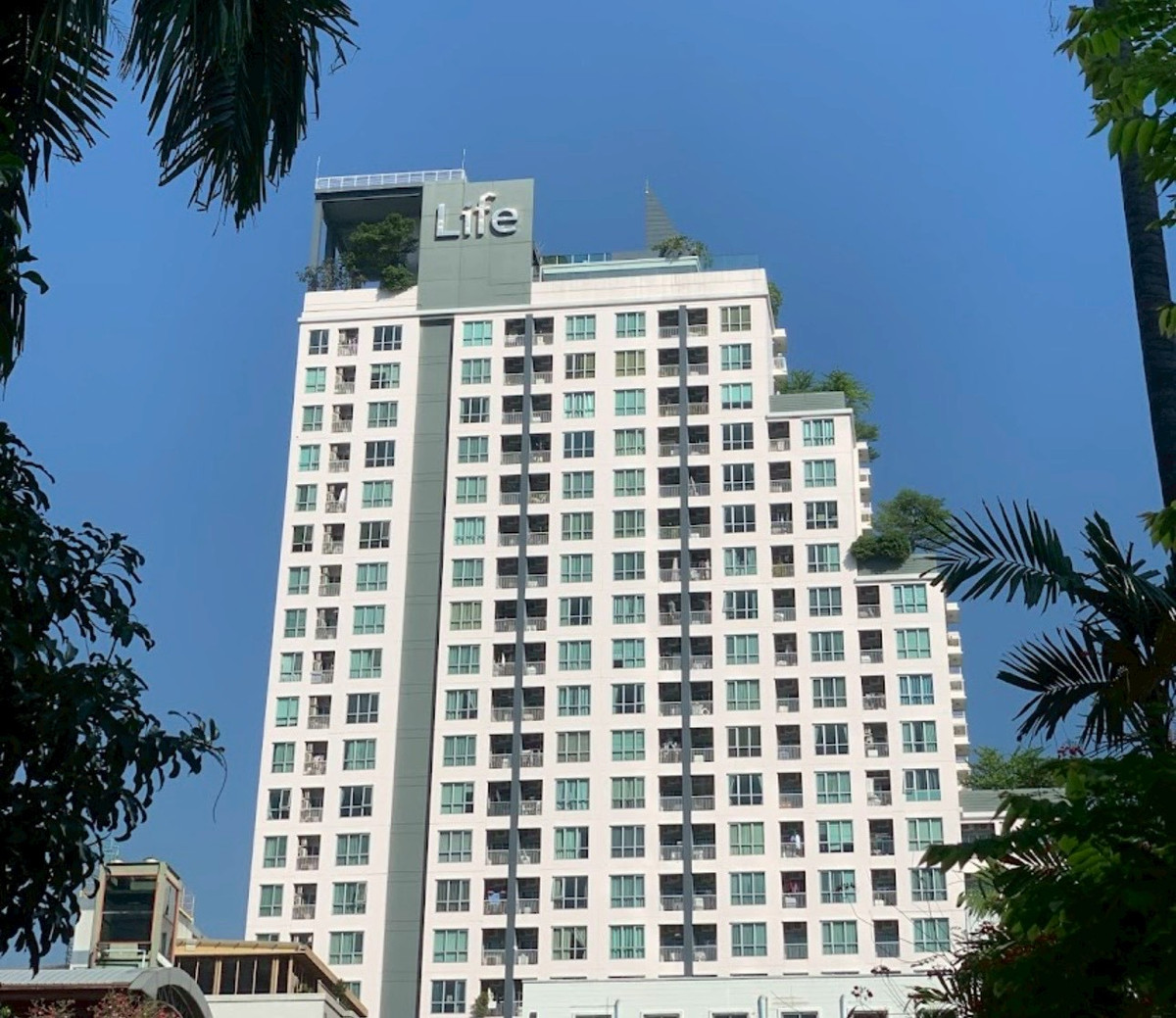 ให้เช่าคอนโดสาทร นราธิวาส : ✨ ทำเลทองสาทร Life @ Sathorn 10 เข้า-ออกได้ทั้งสาทรและสีลม 👌