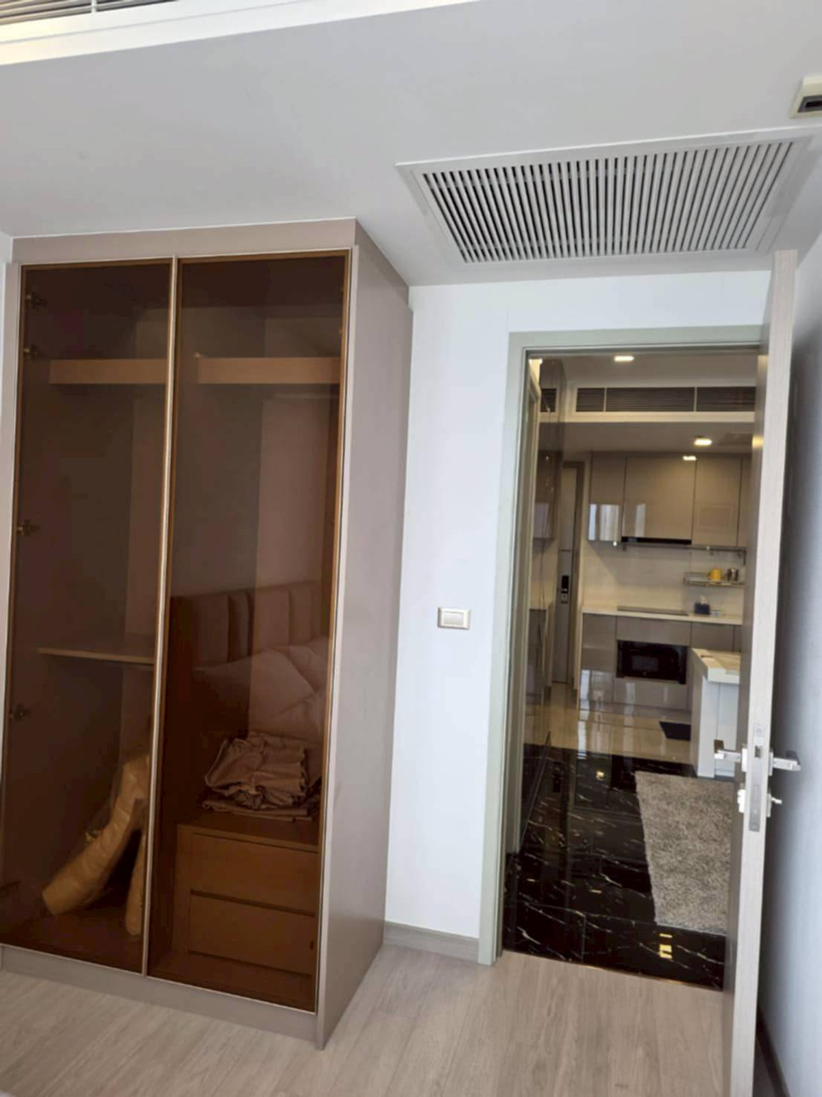 ให้เช่าคอนโดพระราม 9 เพชรบุรีตัดใหม่ RCA : For Rent Condo One 9 Five Asoke - Rama 9 Fully Furnished(S03-2204)