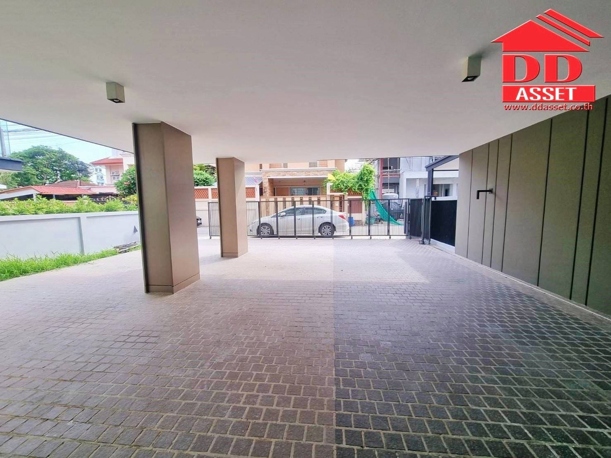 ขายโฮมออฟฟิศพระราม 9 เพชรบุรีตัดใหม่ RCA : For Sale The​ Element พระราม9​ โฮมออฟฟิศ 5 ชั้น มีลิฟต์​ ใกล้ The Nine พระราม 9 ใกล้แอร์พอร์ตลิ้ง​ สถานีหัวหมาก รหัส : H8153