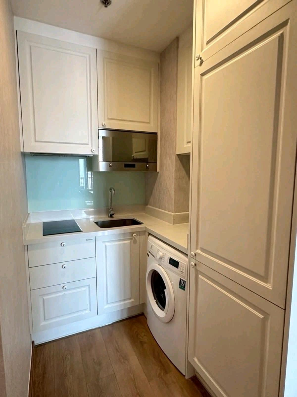 ให้เช่าคอนโดสุขุมวิท อโศก ทองหล่อ : 2 beds Spacial price 