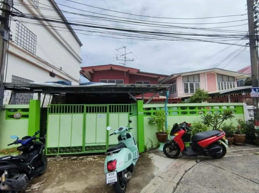 ขายบ้านปิ่นเกล้า จรัญสนิทวงศ์ : ขายบ้านเดี่ยว 2 ชั้น ซอยจรัญสนิทวงศ์ 89 จอดรถได้ 2 คัน ใกล้ MRT บางอ้อ ขนาด 51 ตรว