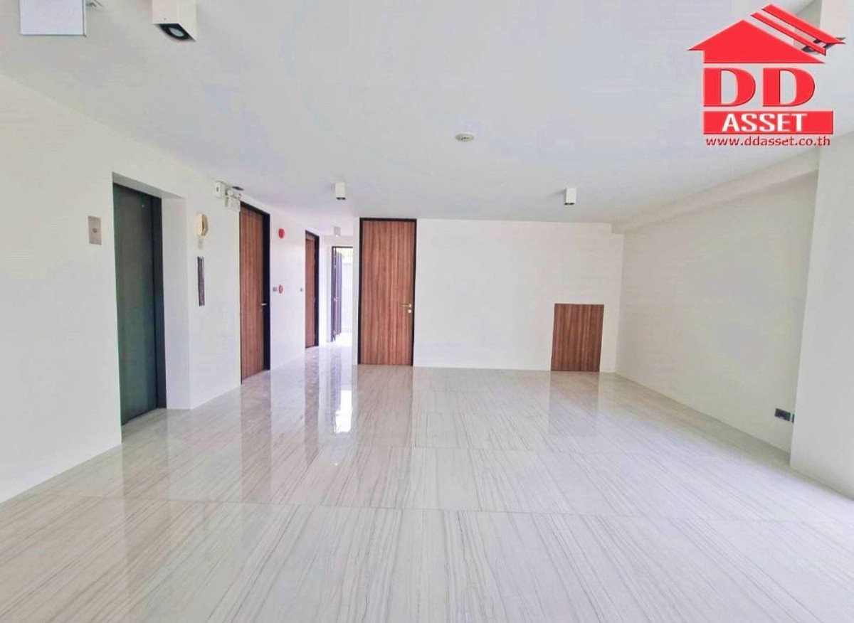 ขายโฮมออฟฟิศพระราม 9 เพชรบุรีตัดใหม่ RCA : For Sale The​ Element พระราม9​ โฮมออฟฟิศ 5 ชั้น มีลิฟต์​ ใกล้ The Nine พระราม 9 ใกล้แอร์พอร์ตลิ้ง​ สถานีหัวหมาก รหัส : H8153