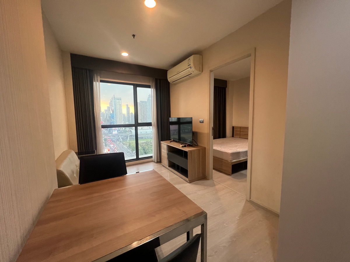 ให้เช่าคอนโดพระราม 9 เพชรบุรีตัดใหม่ RCA : 1 Bedroom 1 Bathroom  Available for Rent Now ! 