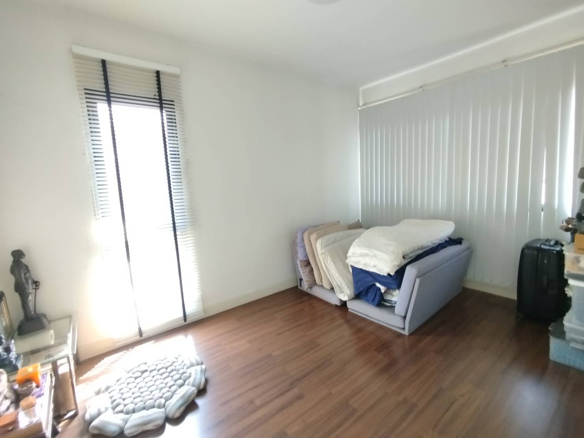 ขายทาวน์โฮมบางซื่อ วงศ์สว่าง เตาปูน : ขายทาวน์เฮ้าส์ 3 ชั้น หมู่บ้านทาวน์พลัสเอ็กซ์ ประชาชื่น 24 ตรว.