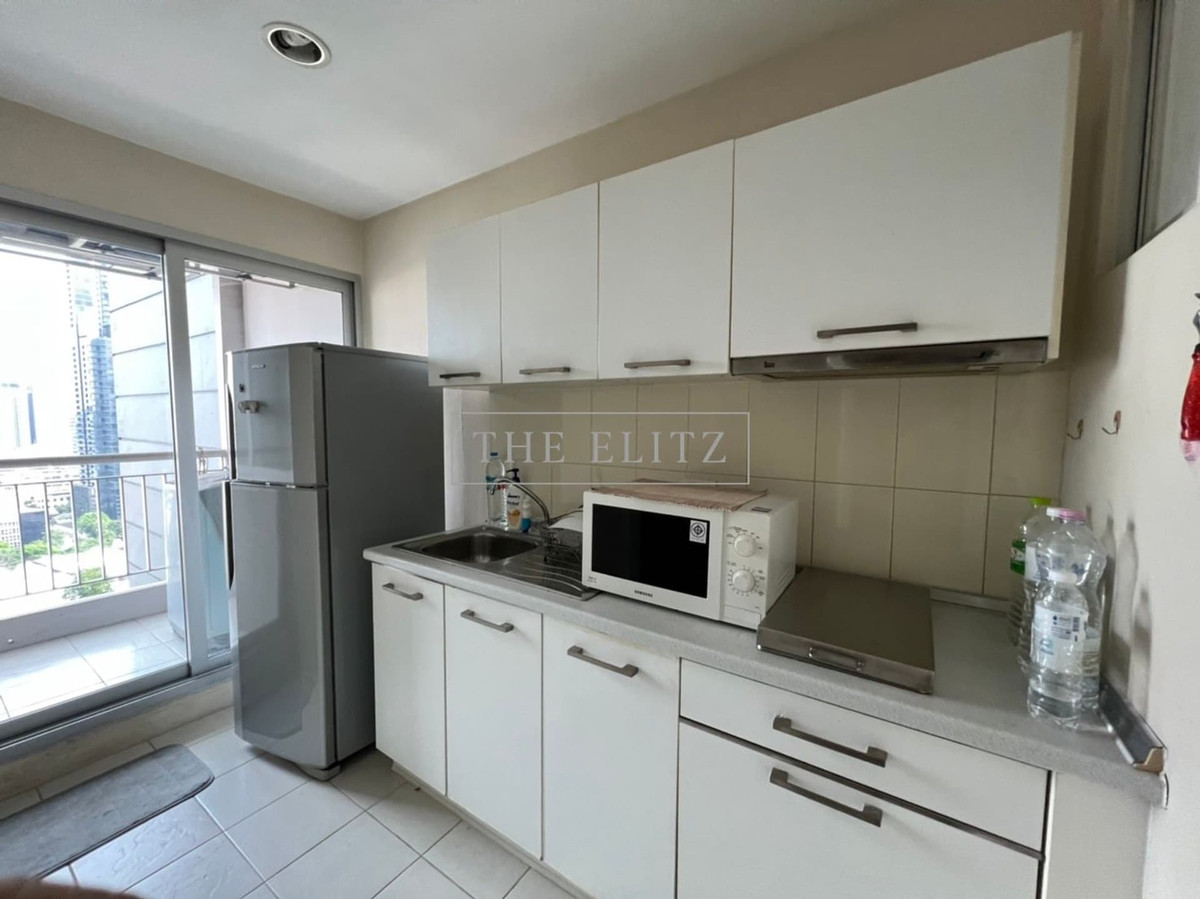 ให้เช่าคอนโดสาทร นราธิวาส : ✨ เป็นส่วนตัว ใจกลางเมือง Life @ Sathorn 10 ห้องสวย วิวเมืองสาทรพาโนรามา ลมเย็นสบาย ❤️