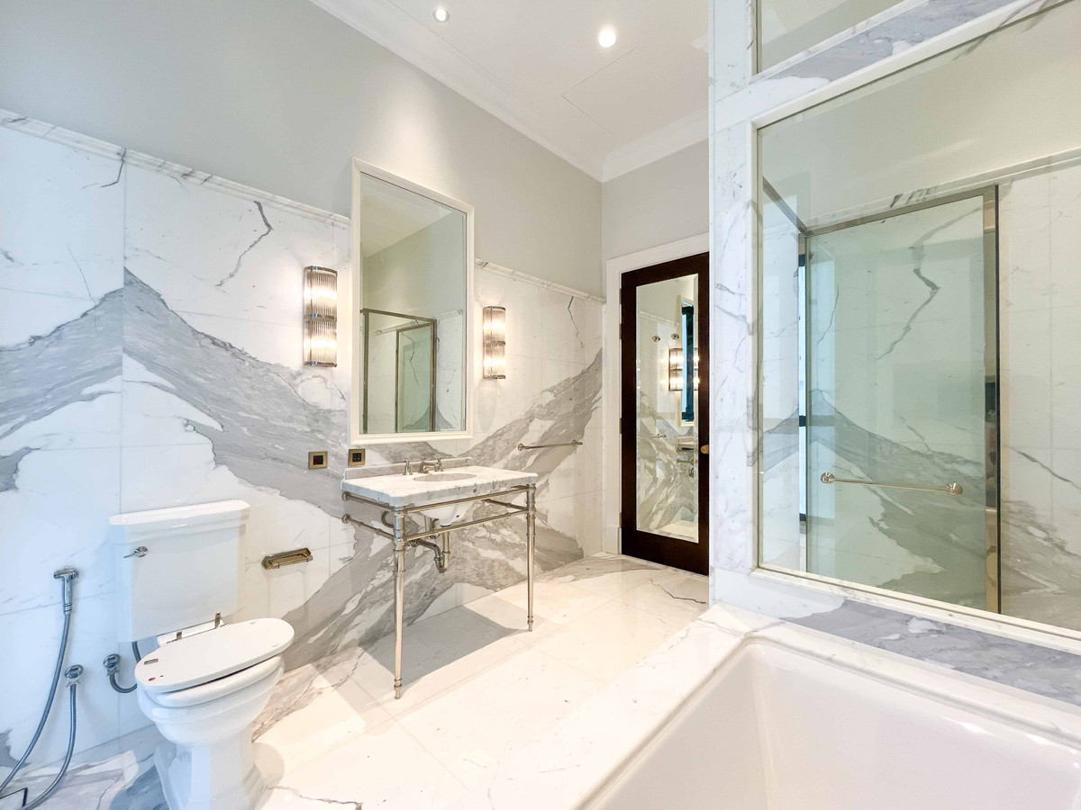 ให้เช่าคอนโดวิทยุ ชิดลม หลังสวน : Condo for Rent 98 Wireless Monthly 200,000 THB