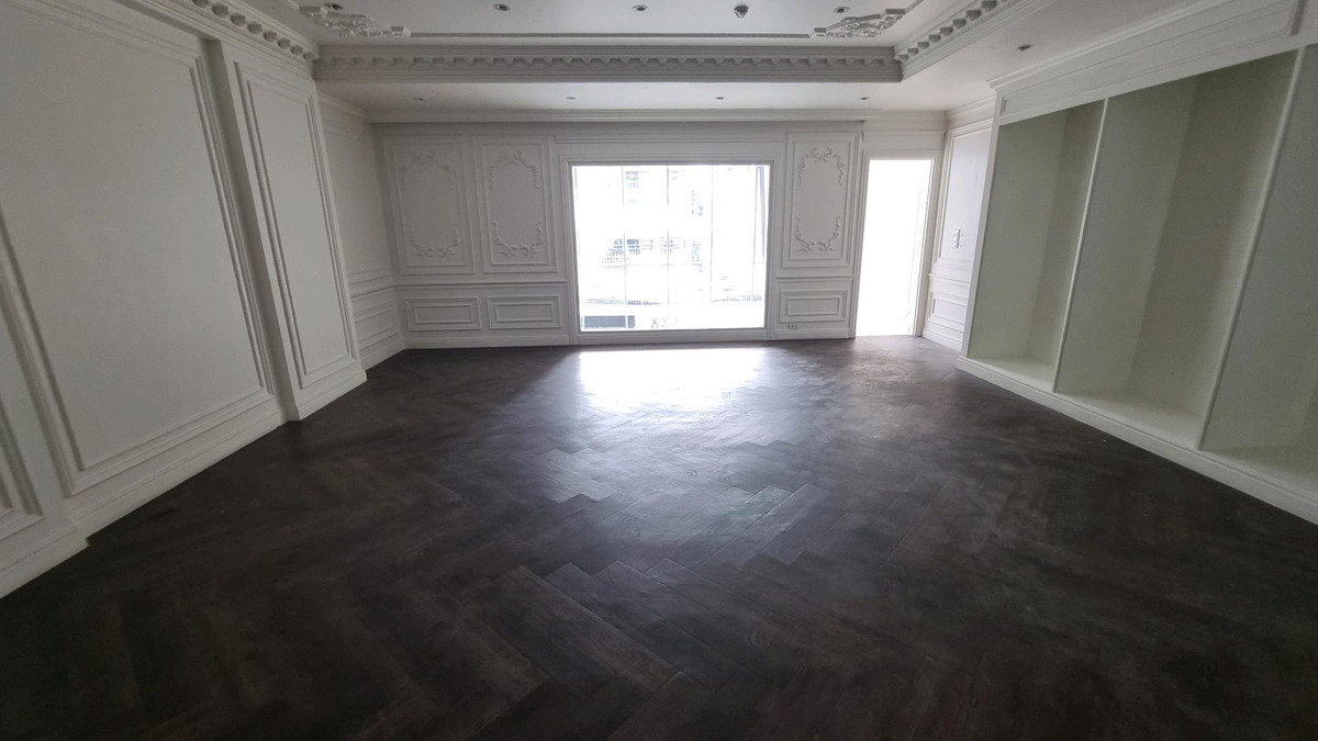 For RentRetail SpaceSukhumvit, Asoke, Thonglor : Space for rent, Thonglor 2 stories  size 182.7 square meters  1,500 baht / square