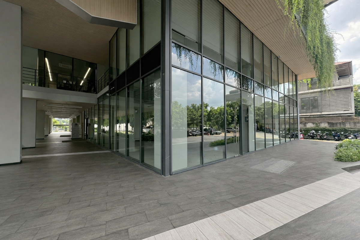 For RentRetail SpaceSukhumvit, Asoke, Thonglor : Commercial Space for Rent – 100% Ready, Suitable for All Business Types | Rama 9 ** NO CO-AGENT ** 