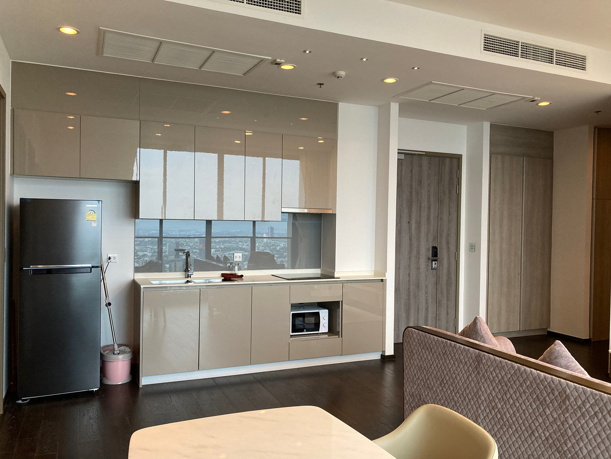 For RentCondoOnnut, Udomsuk : Condo for Rent Whizdom Essence Monthly 100,000 THB.