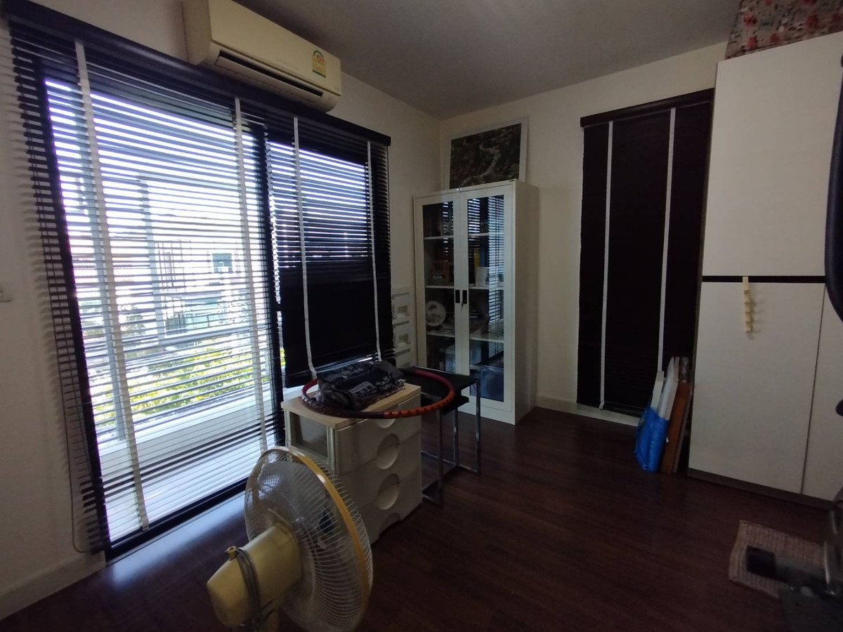 ขายทาวน์โฮมบางซื่อ วงศ์สว่าง เตาปูน : ขายทาวน์เฮ้าส์ 3 ชั้น หมู่บ้านทาวน์พลัสเอ็กซ์ ประชาชื่น 24 ตรว.