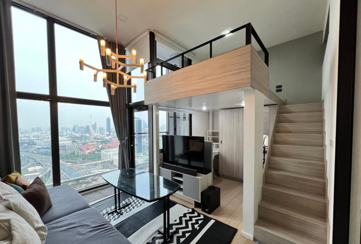 For RentCondoRama9, Petchburi, RCA : For rent Chewathai Residence Asoke, beautiful, ready to move in, near MRT Rama 9. If interested, contact Line @841qqlnr