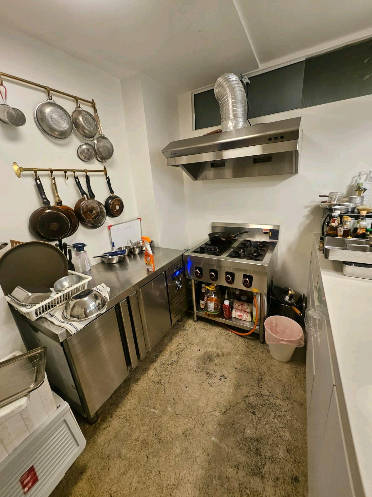 For RentShop HouseSukhumvit, Asoke, Thonglor : ✨️ For Rent 📍Park Avenue Ekkamai | 70 sq m., ground floor, decorated, ready to start a business, open shop 24 hours. 💡 – 125K