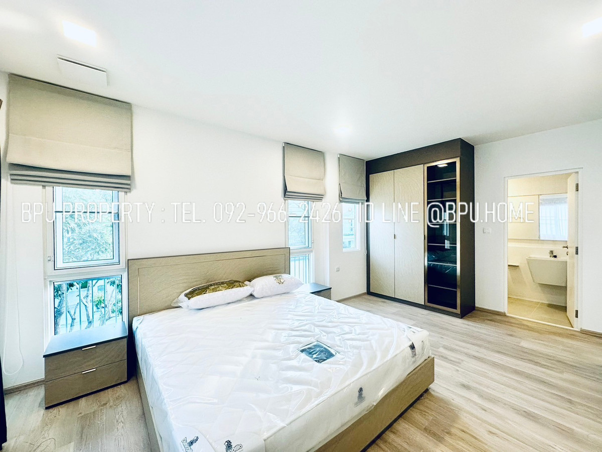 For RentHouseBangna, Bearing, Lasalle : **3 Bedrooms Single House for Rent ** Villaggio 2 Srinakarin-Bangna near Mega Bangna