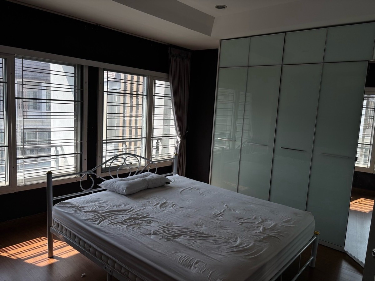 ให้เช่าทาวน์โฮมลาดกระบัง สุวรรณภูมิ : ให้เช่าทาวน์โฮม 3 ชั้น เออร์บาร์เนี่ยน urbanion บ้านสวยพร้อมอยู่ ใกล้ซีคอนสแควร์ (N.1949)