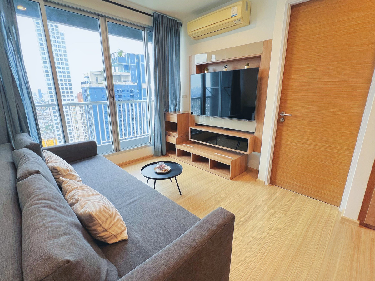 For RentCondoOnnut, Udomsuk : Condo Rhythm Sukhumvit 50, convenient travel, near BTS, there is a shuttle, beautiful room, fully furnished, ready to move in!!