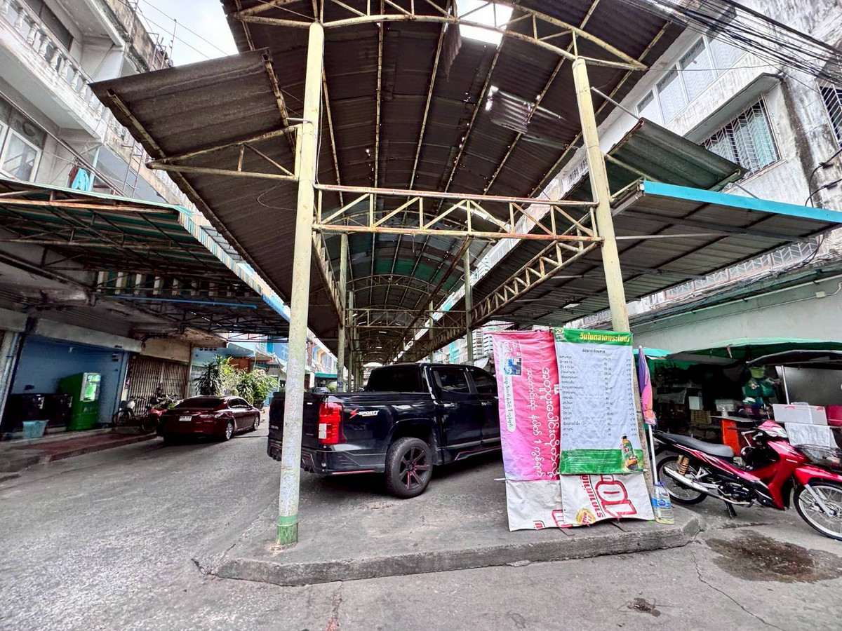 ขายอาคารพาณิชย์สุขุมวิท อโศก ทองหล่อ : ขายอาคารพาณิชย์ 3 ชั้น เหมาะลงทุน ทำเลดีใกล้ BTS พระโขนง (N.1948)