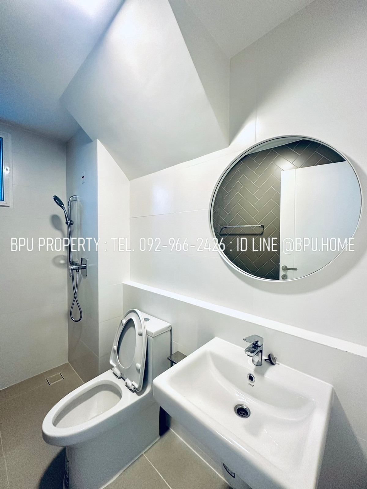 For RentHouseBangna, Bearing, Lasalle : **3 Bedrooms Single House for Rent ** Villaggio 2 Srinakarin-Bangna near Mega Bangna