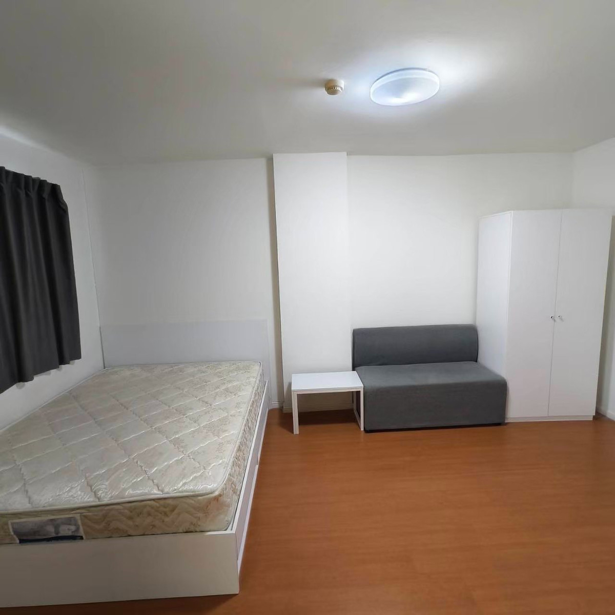 ให้เช่าคอนโดปทุมธานี รังสิต ธรรมศาสตร์ : 🔥 ให้เช่า คอนโด ลุมพินี ทาวน์ชิป รังสิต คลอง 1 🔥 ✨ ห้องว่าง พร้อมเข้าอยู่  🏢 ตึก C7 | ชั้น 4 📐 ขนาด 23 ตร.ม. 🛏️ สตูดิโอ | 🚿 1 ห้องน้ำ