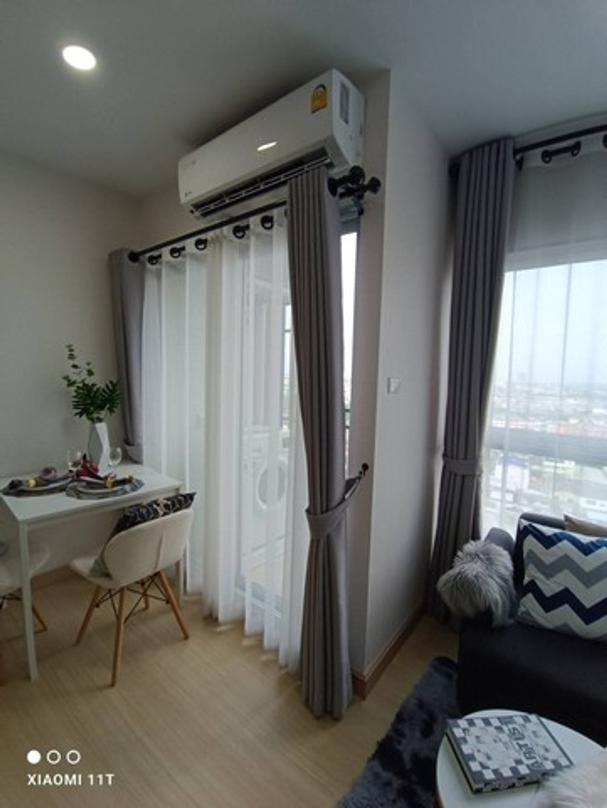 For RentCondoBang kae, Phetkasem : For rent, Supalai Veranda Phasi Charoen, size 29 sq m., 19th floor, beautiful studio room, near MRT Phasi Charoen station.
