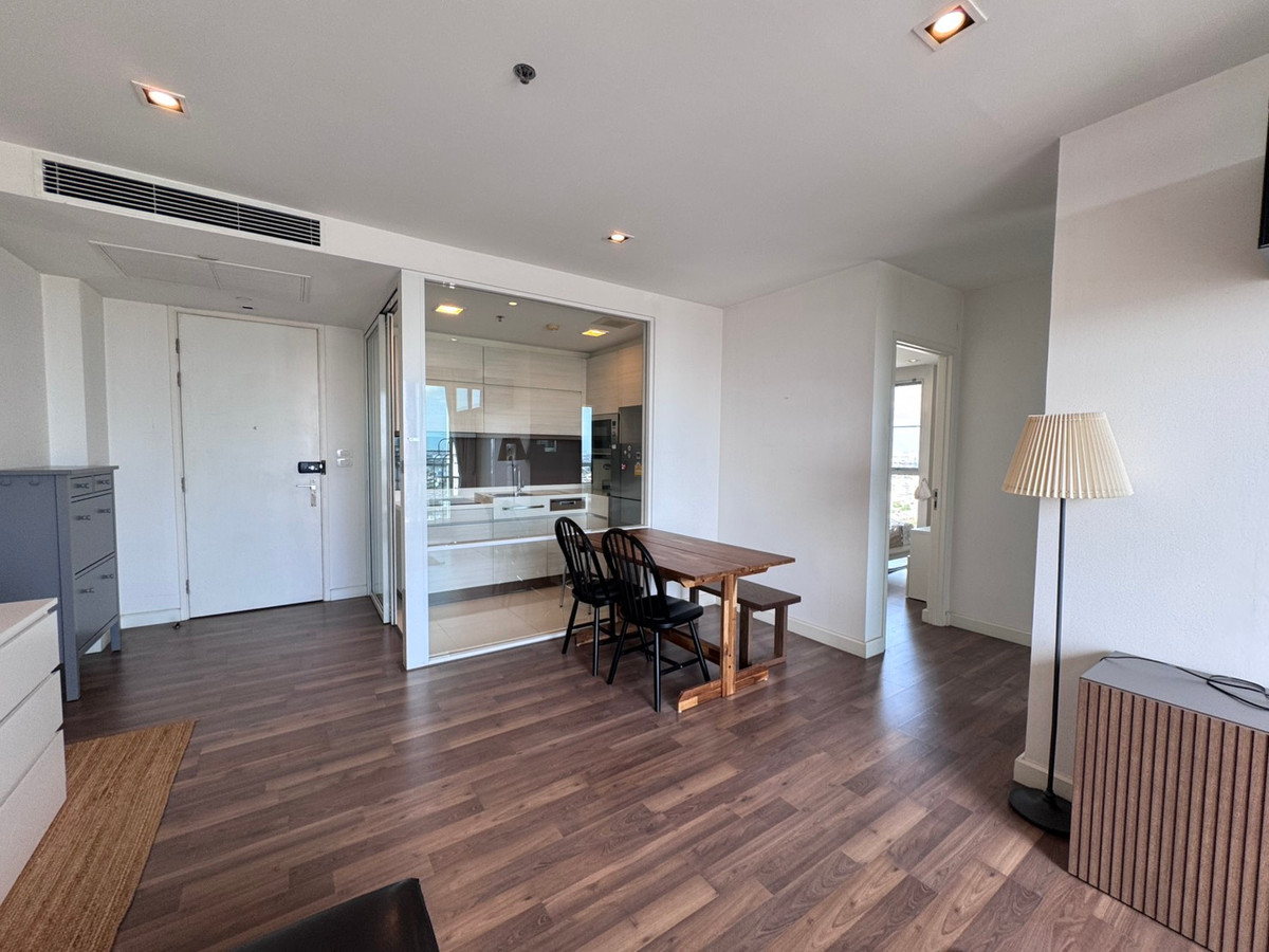 ให้เช่าคอนโดท่าพระ ตลาดพลู วุฒากาศ : The Room Sathorn Taksin , วิวโล่ง เฟอนิเจ้อใหม่ ติด bts โพธิ์นิมิตร, ว่างพร้อมให้เช่าครับ