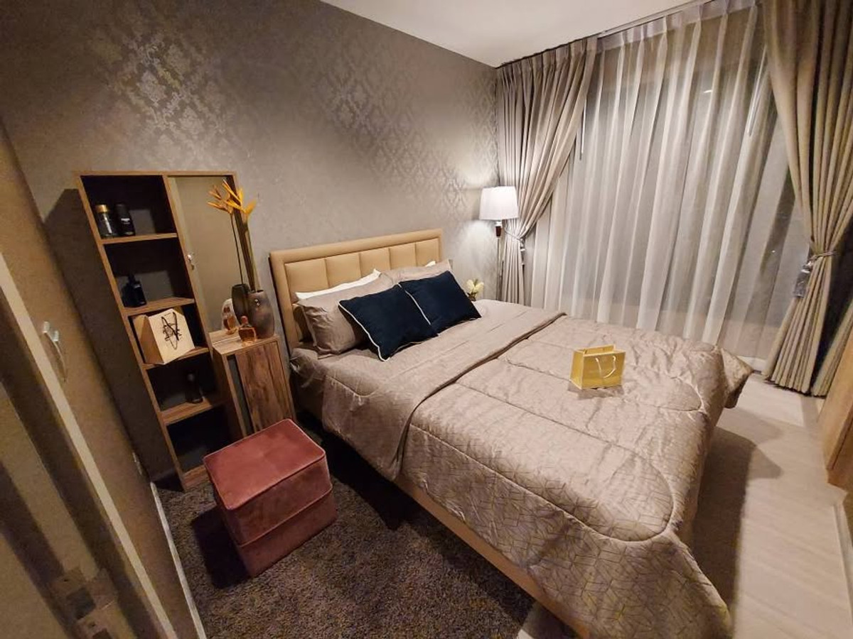 For RentCondoRama9, Petchburi, RCA : Condo for rent: Life Asoke Rama9: near many BTS lines.