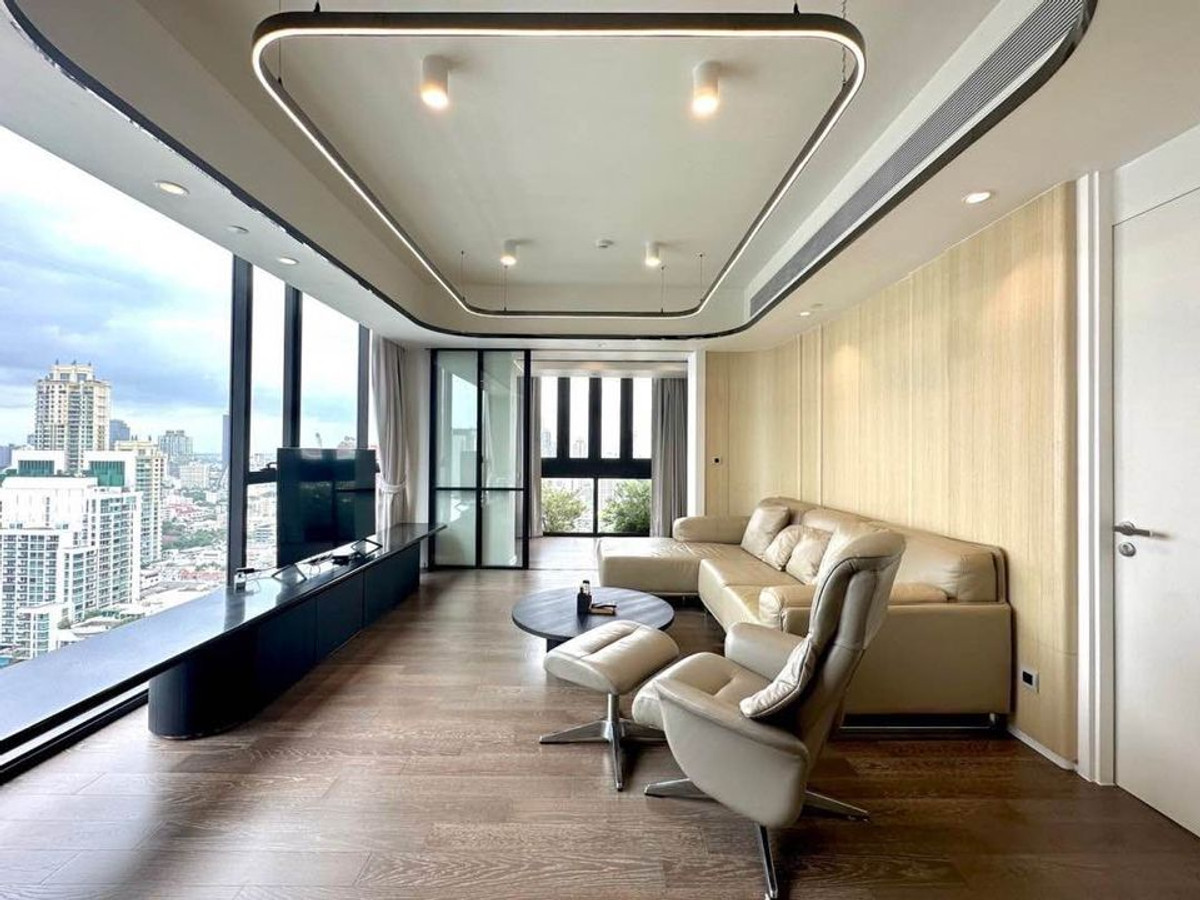 For RentCondoSukhumvit, Asoke, Thonglor : For Rent 3 Bed 3 Bath Condo MUNIQ Sukhumvit 23 
