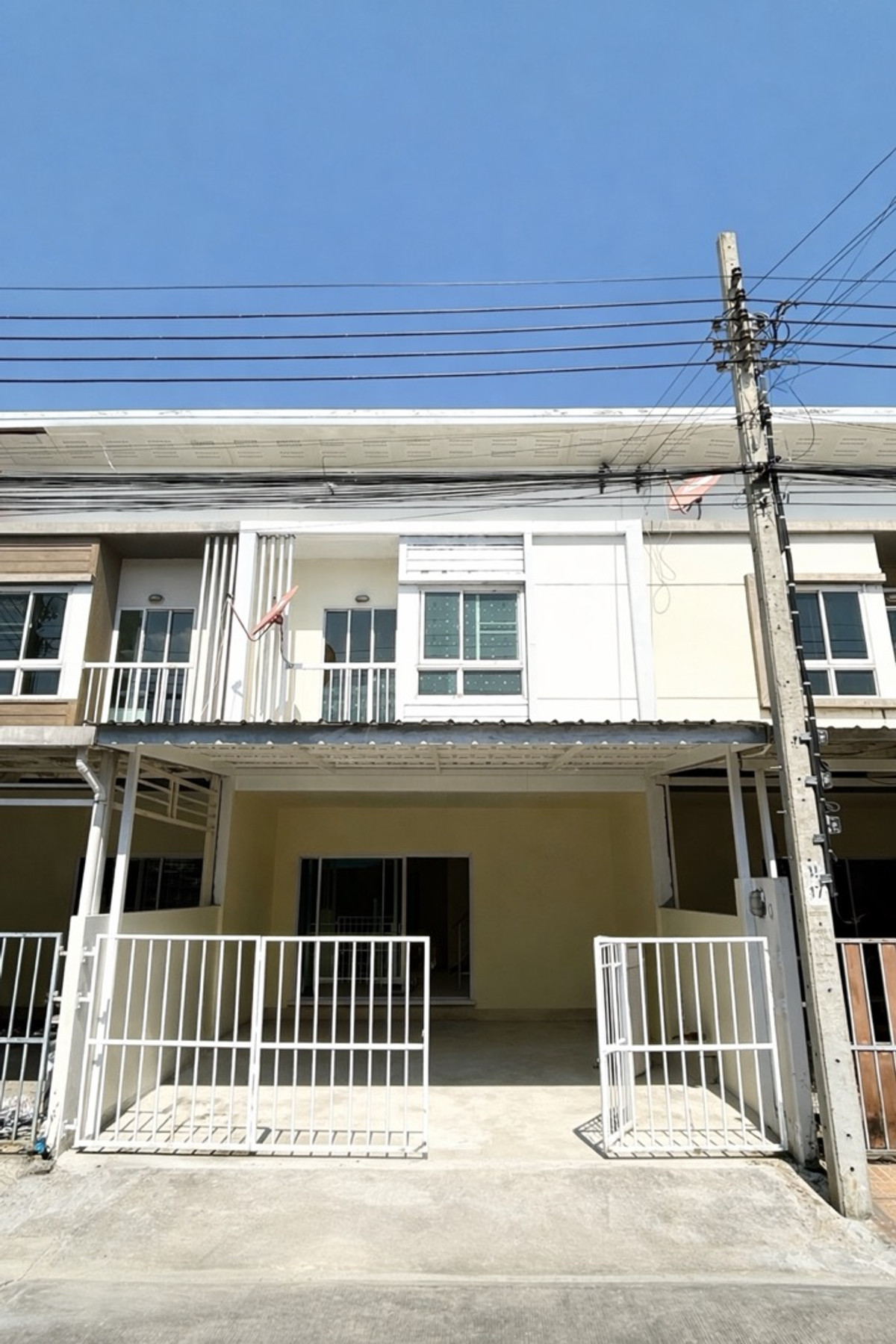 ให้เช่าทาวน์โฮมแจ้งวัฒนะ เมืองทอง : 🏡 ให้เช่าบ้านเดี่ยว หมู่บ้านวิลเลทไลน์ ติวานนท์ 🏠 บ้านเลขที่ 90/38 3 ห้องนอน  2 ห้องน้ำ  แอร์ 2 เครื่อง